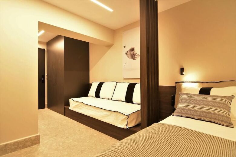 Cityzoe Athens Suites