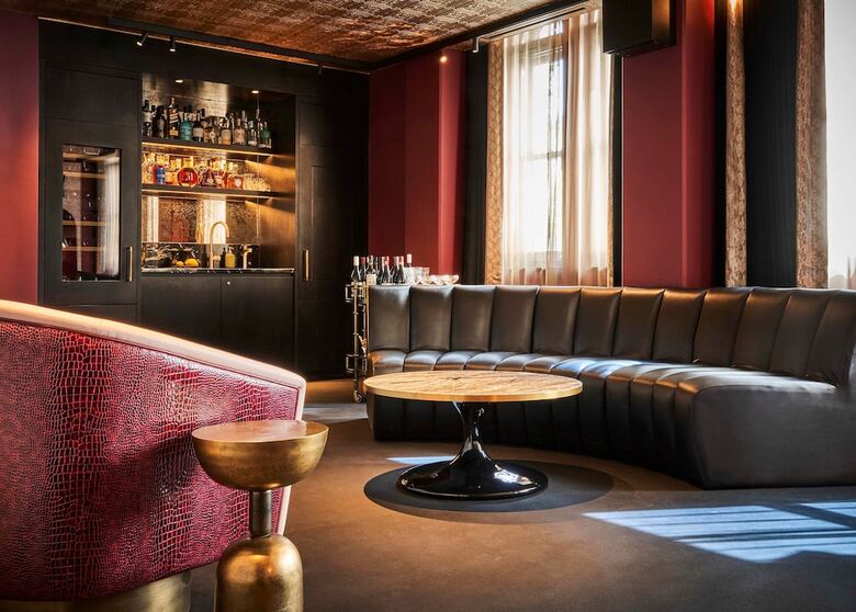 Hotel Chateau Denmark London