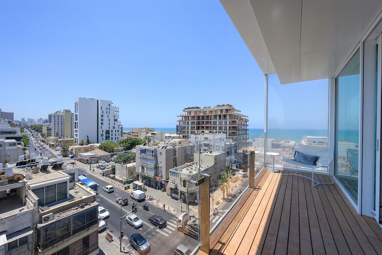Hotel Port Tower By Isrotel Design