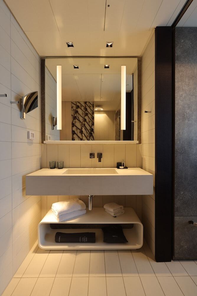 Hotel Port Tower By Isrotel Design