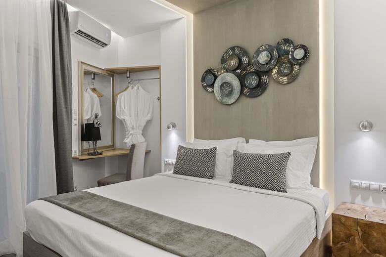 Athens Warehouse Hotel & Suites
