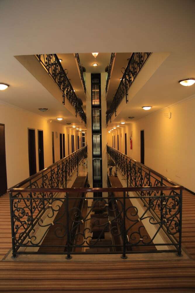 Debredamo Hotel