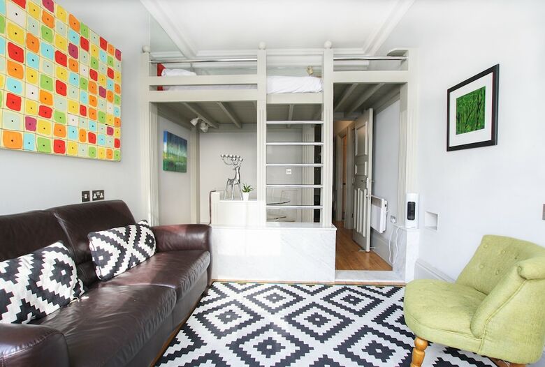 Historic Two Bed Apartment In The City Centre