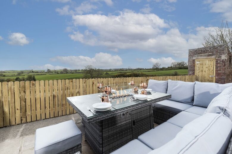 HC Property - The Hideaway At Watergate Eye