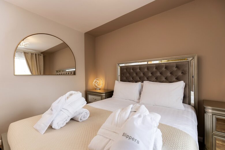HC Property - The Hideaway At Watergate Eye