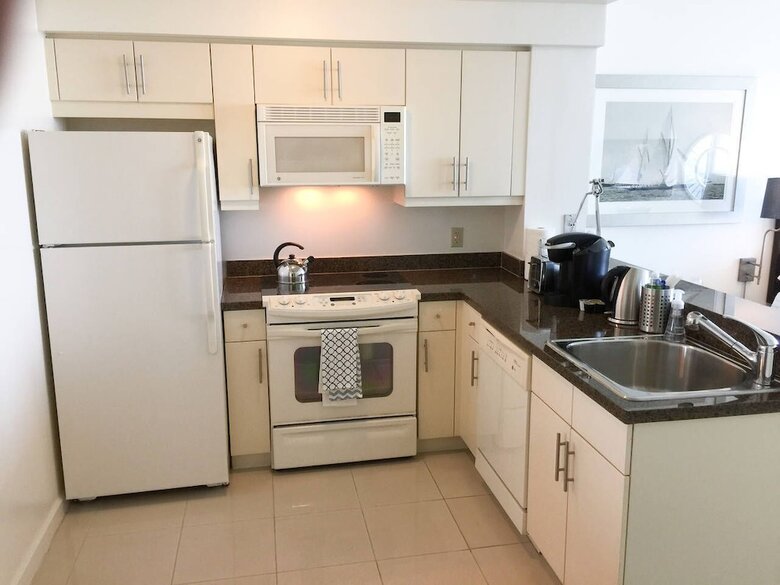 Apartamentos Ocean, Marina & City View Studio + Balcony #2