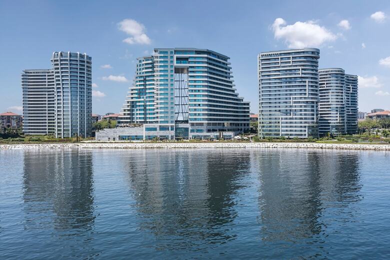 Jw Marriott Hotel Istanbul Marmara Sea