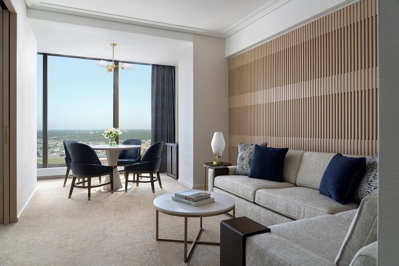 Four Seasons Hotel Minneapolis