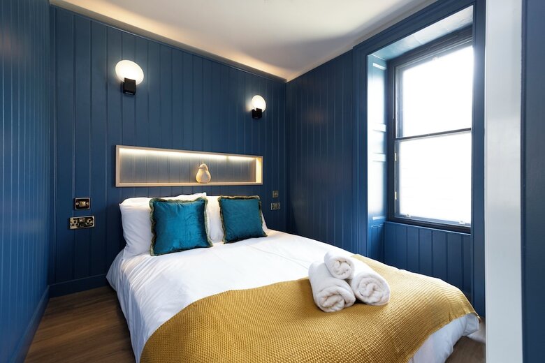 30 Castle Street Aparthotel