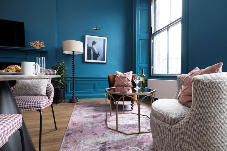 30 Castle Street Aparthotel