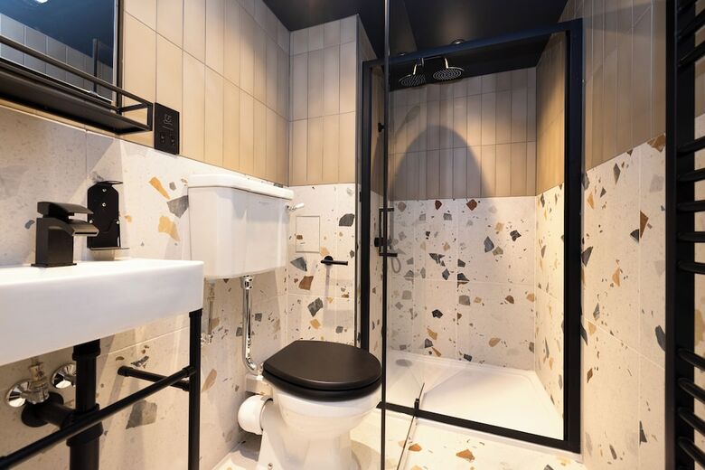 30 Castle Street Aparthotel