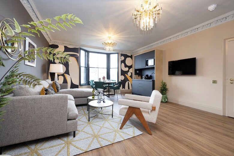 30 Castle Street Aparthotel