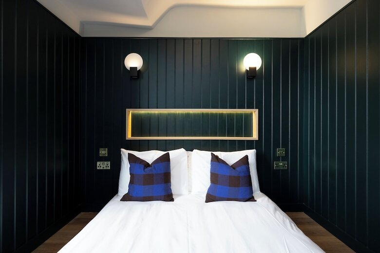 30 Castle Street Aparthotel