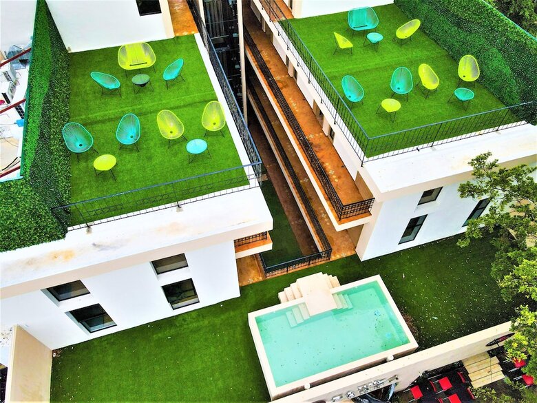 Hotel Plaza By Kavia