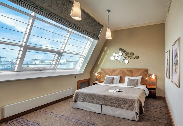 Aparthotel Crown Palace Apartments By Adrez