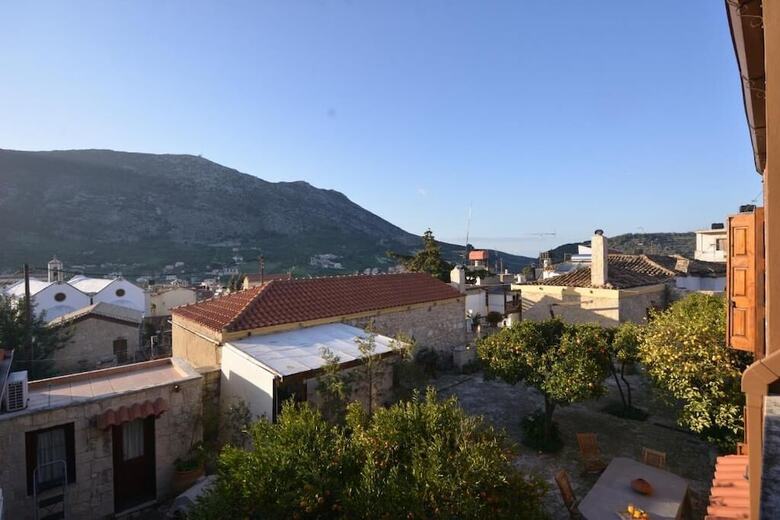 Hotel Troullos Traditional Houses
