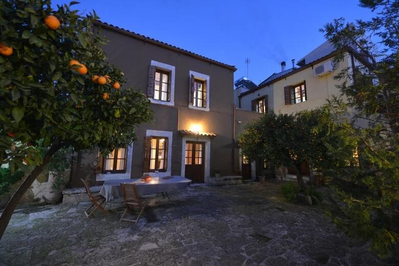 Hotel Troullos Traditional Houses