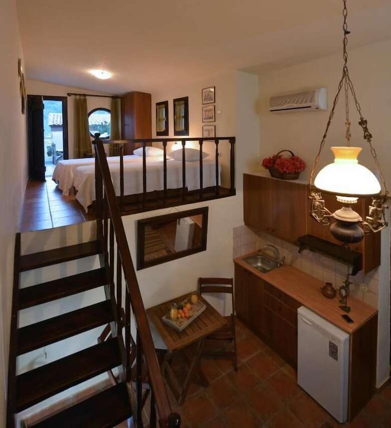 Hotel Troullos Traditional Houses