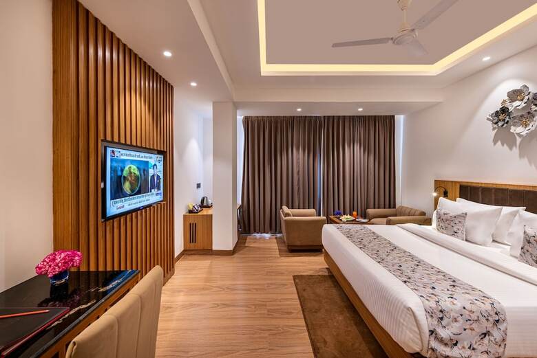 Hotel Lords Eco Inn Dehradun