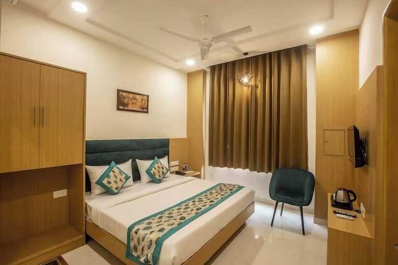 Hotel Regalia Grand By Delight Stay
