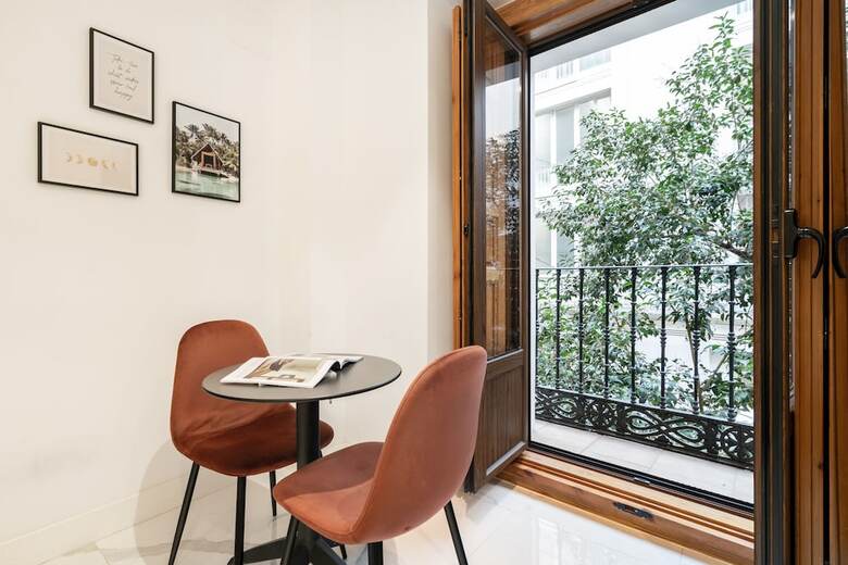 Aparthotel Dobo Madrid Luna