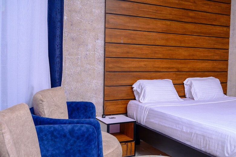 Hotel Croylandz Cottages
