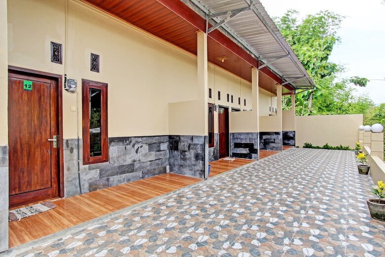 Hotel Capital O 93533 Griya Denok