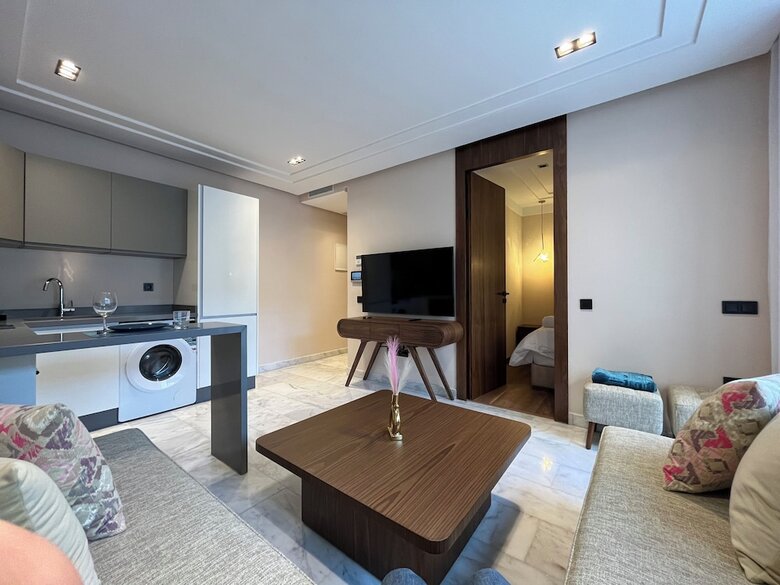 Aparthotel Les Joyeux Luxury Suites & Appart