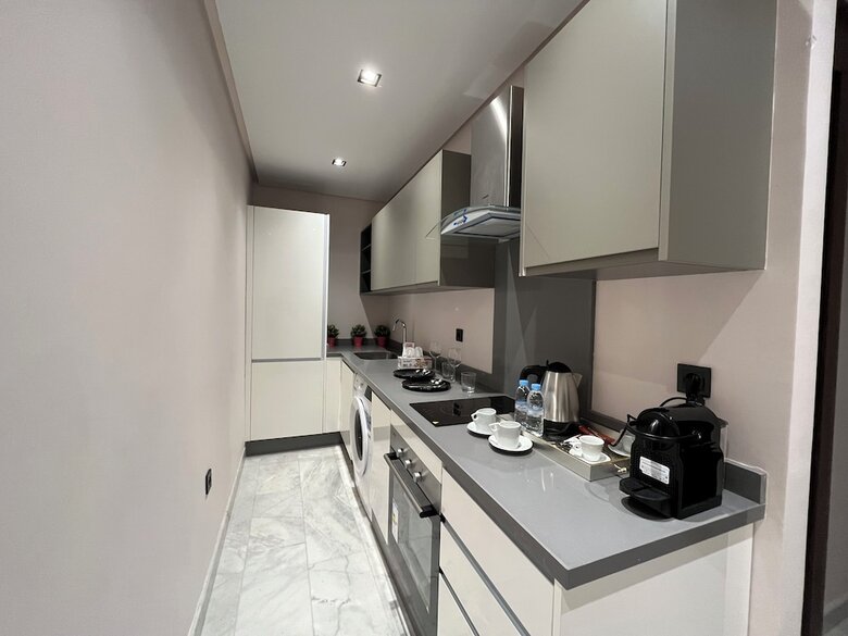 Aparthotel Les Joyeux Luxury Suites & Appart