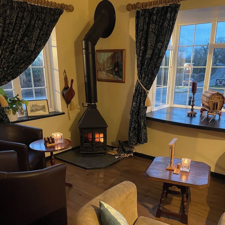 Posada Royal Oak Country Inn And Restaurant