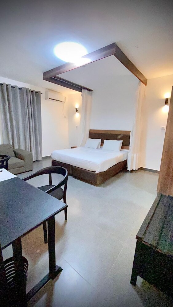 Hotel Armaan Suites And Restaurant
