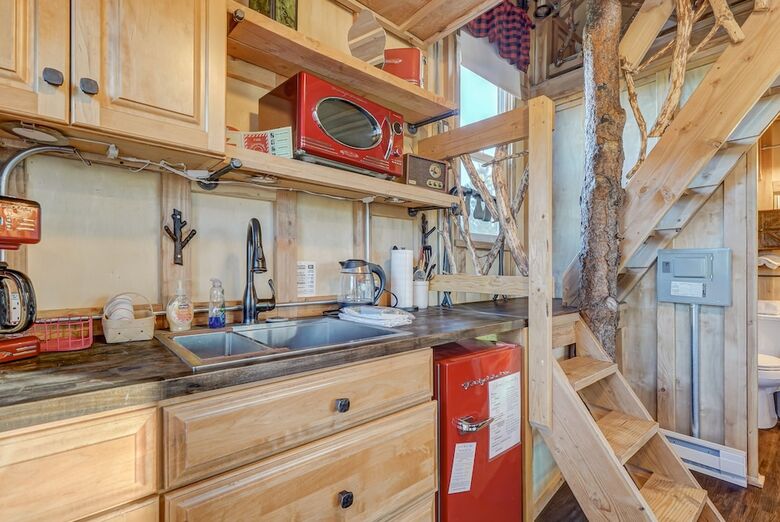 Tree Deer Blind