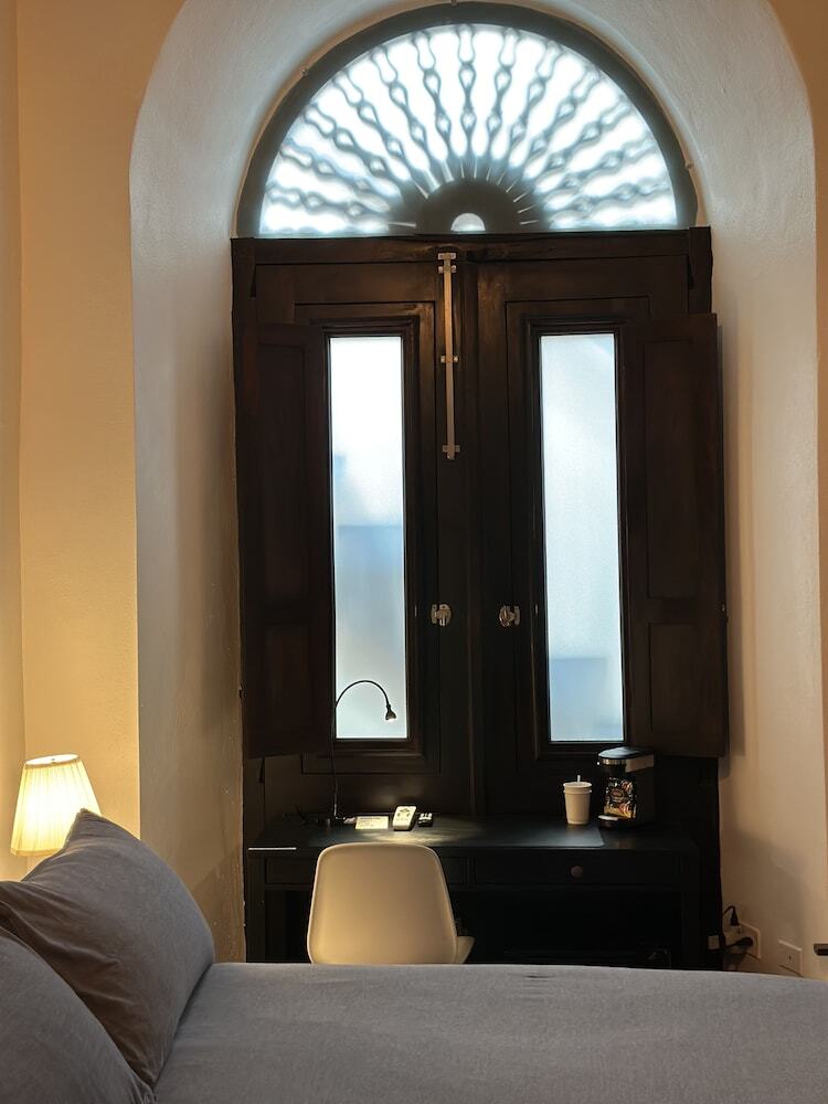 Hotel 352 Guest House