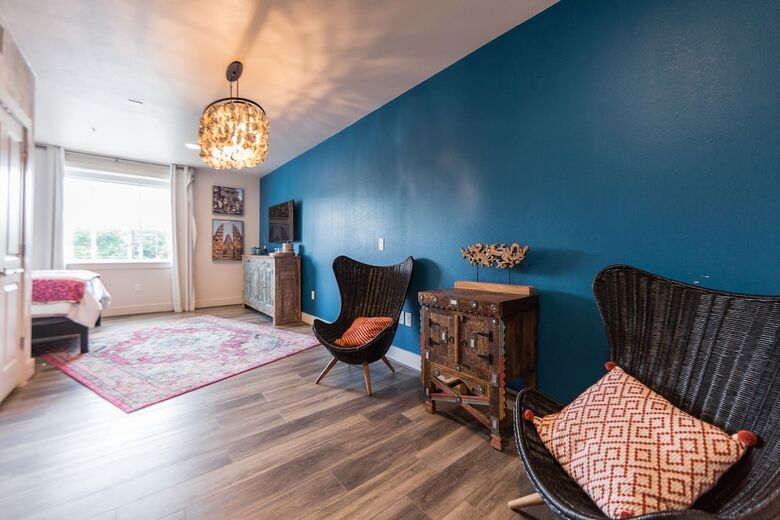 Bishop Arts Hotel By Qresorts.