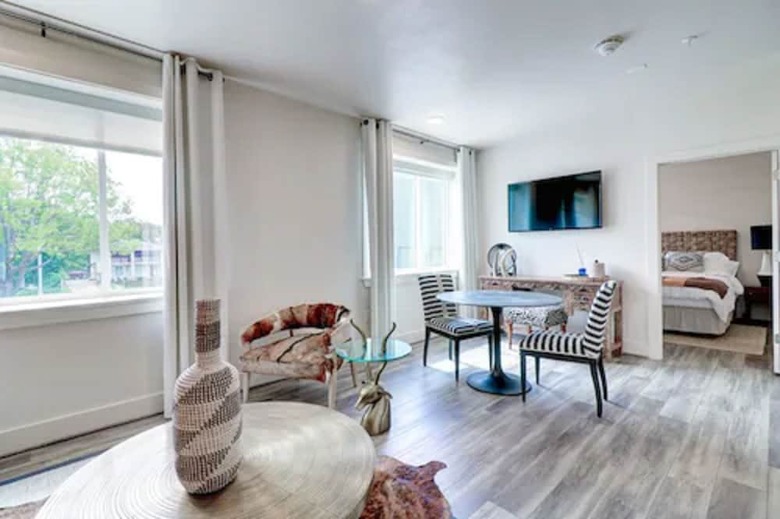 Bishop Arts Hotel By Qresorts.