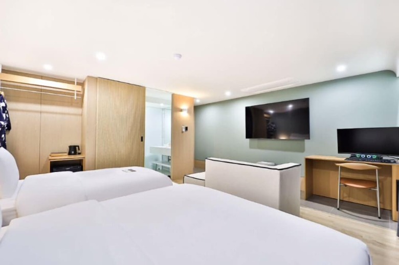 Brown Dot Hotel Yeongdo Daegyo