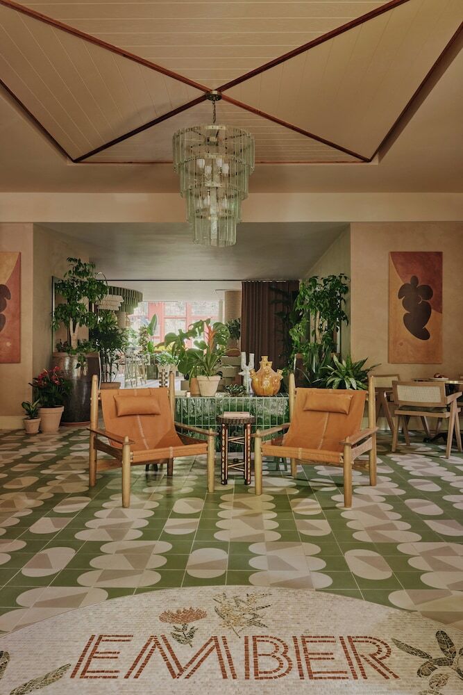Hotel Ember Locke Kensington