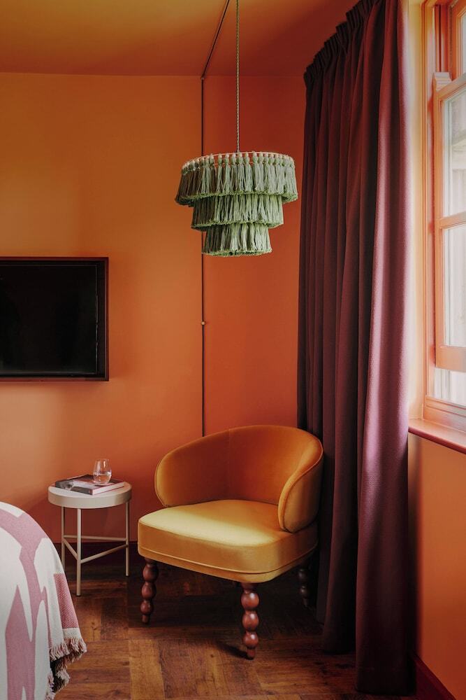 Hotel Ember Locke Kensington