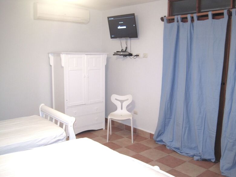 Contadora Island Inn B&B