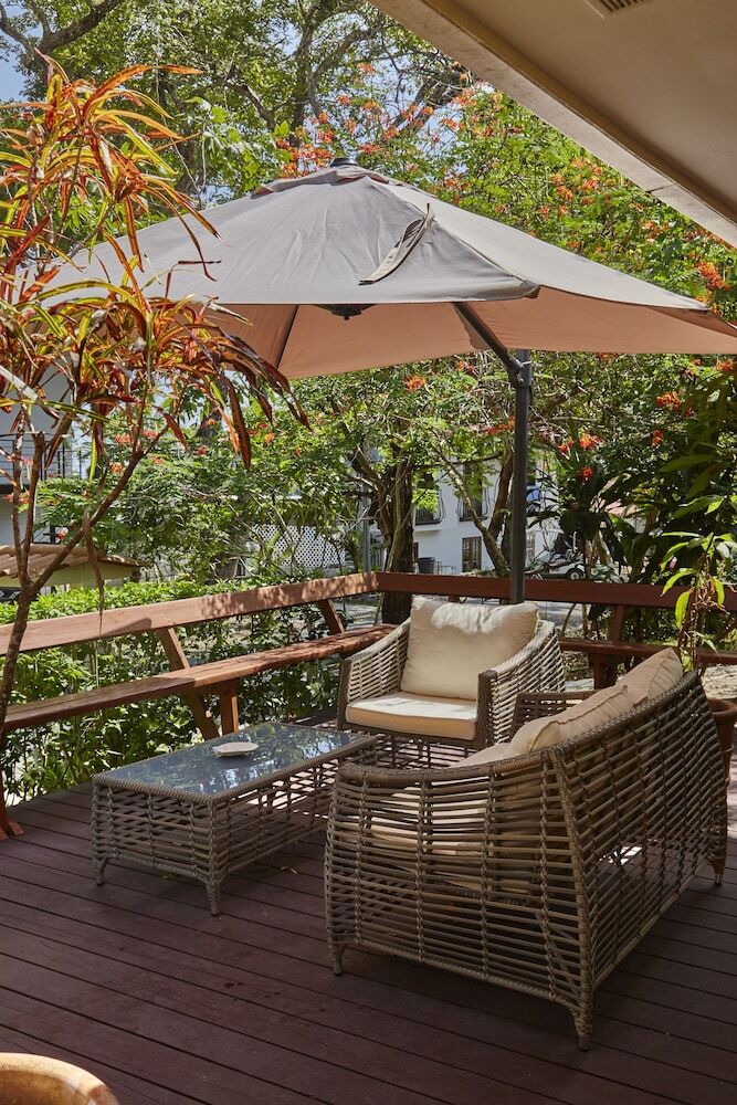 Contadora Island Inn B&B