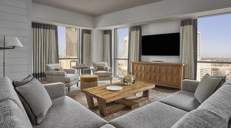 Four Seasons Hotel New Orleans