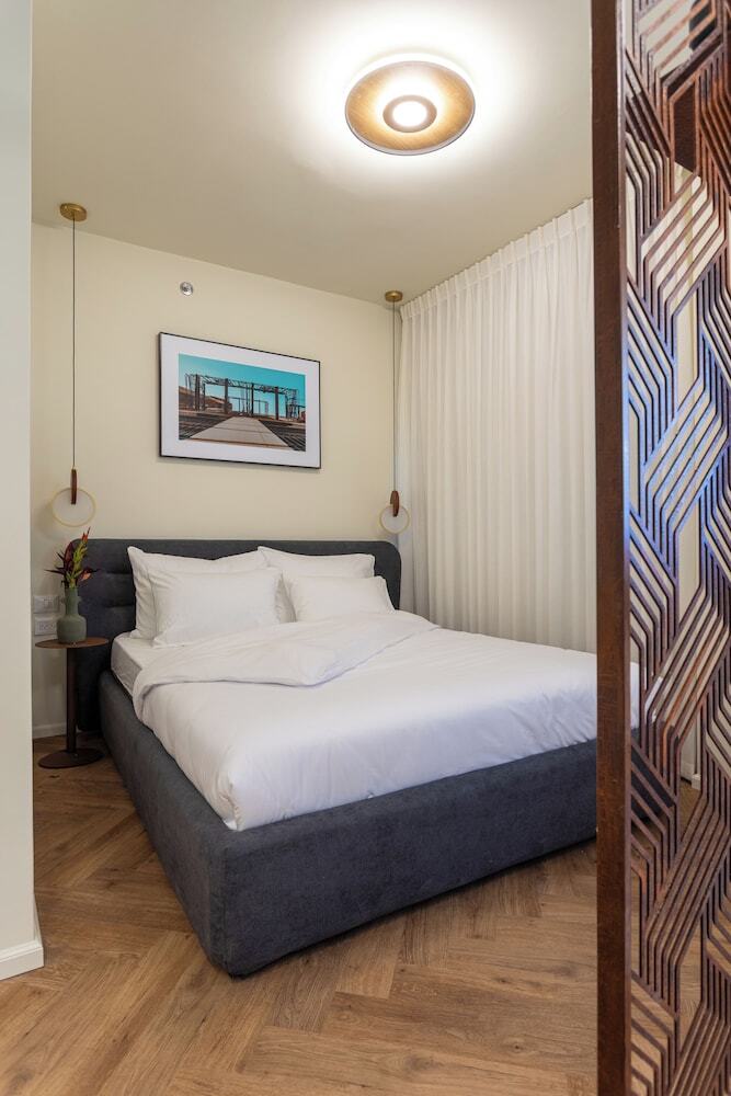 Hotel De Sheinkin Suites