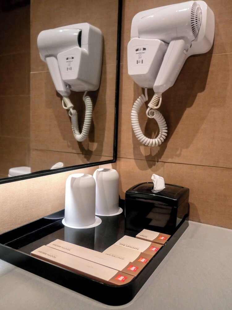 Hotel Ibis Surabaya Tidar