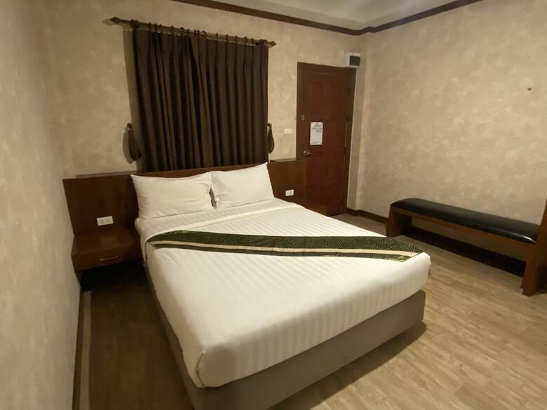 Hotel Roomquest Chonburi Laem Chabang