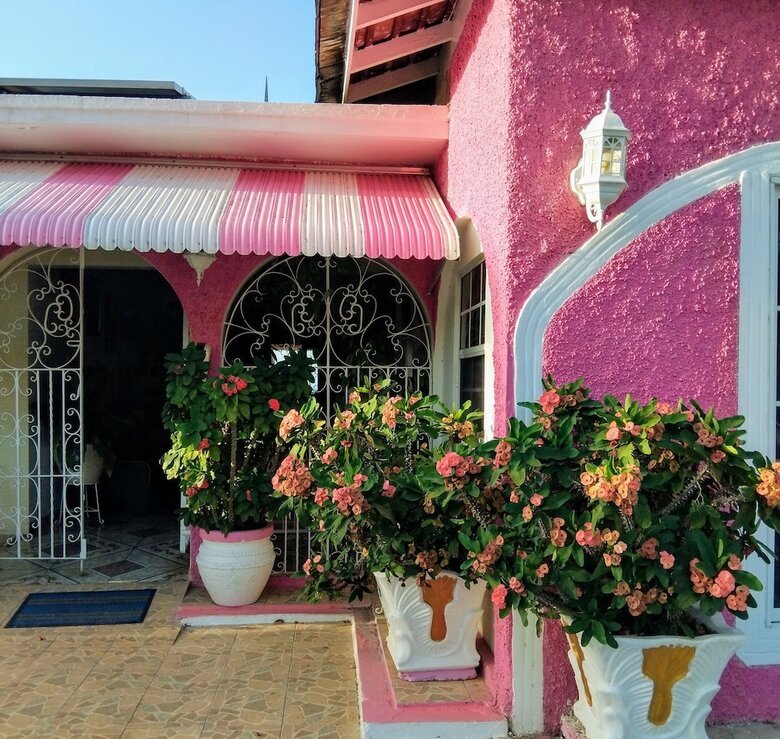 Bed & Breakfast 237 Bratton Ave