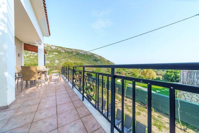 Iphigenia Apartments At Katelios