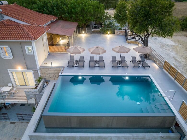 Iphigenia Apartments At Katelios