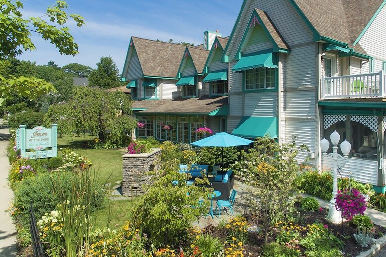 Bed & Breakfast Inn At The Park