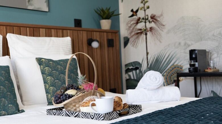 Hotel 10 Rue Du Four � Chaux
