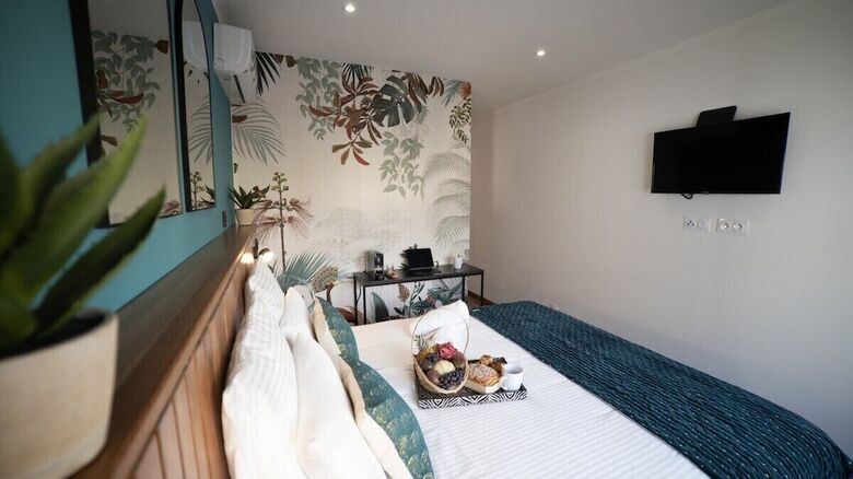 Hotel 10 Rue Du Four � Chaux